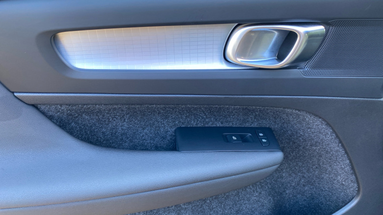 Volvo Xc40 1.5 T4 Recharge PHEV Plus Dark 5dr Auto Estate